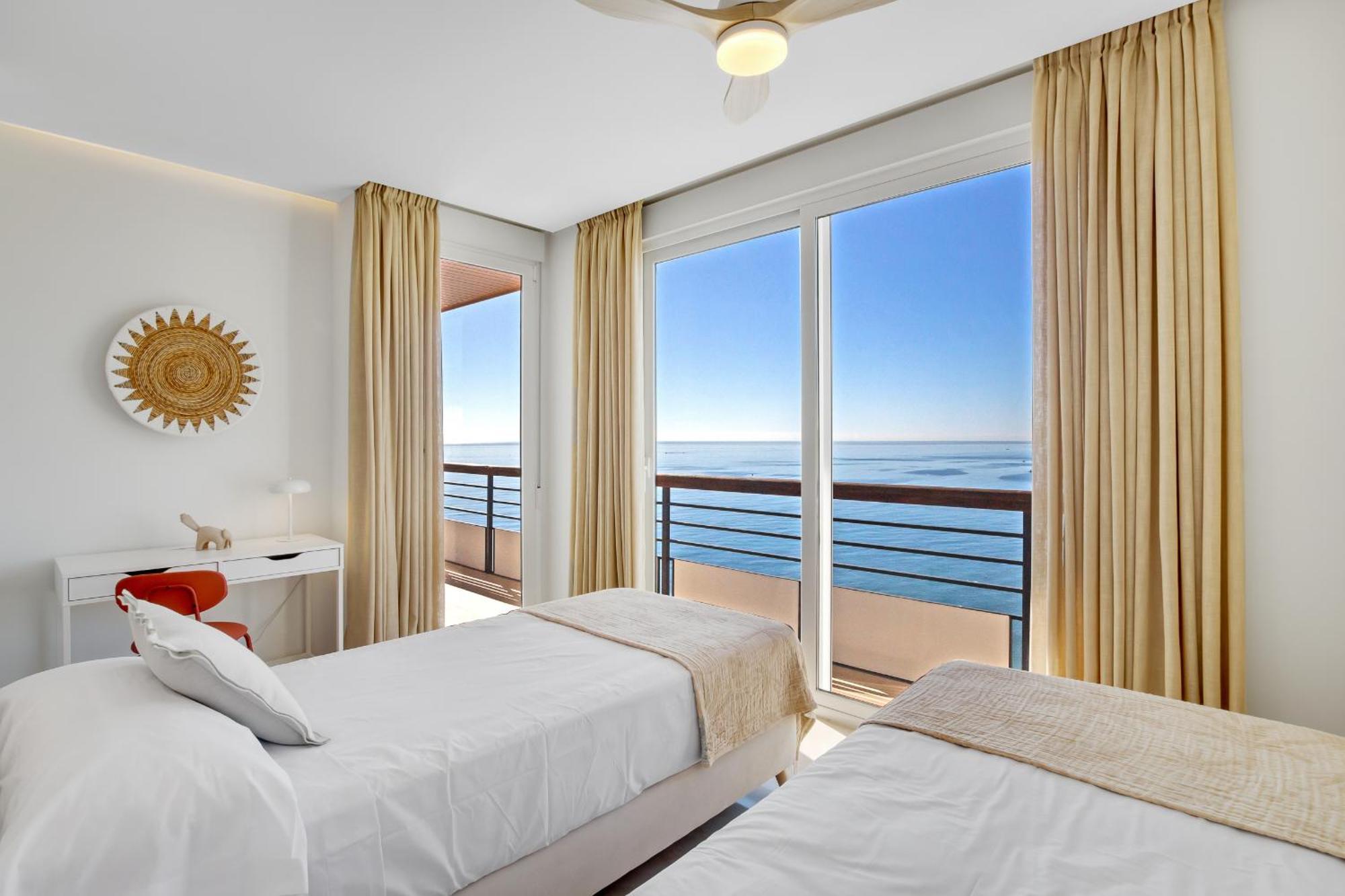 Santa Clara Modern & Exclusive Seafront Apartment Torremolinos Zewnętrze zdjęcie