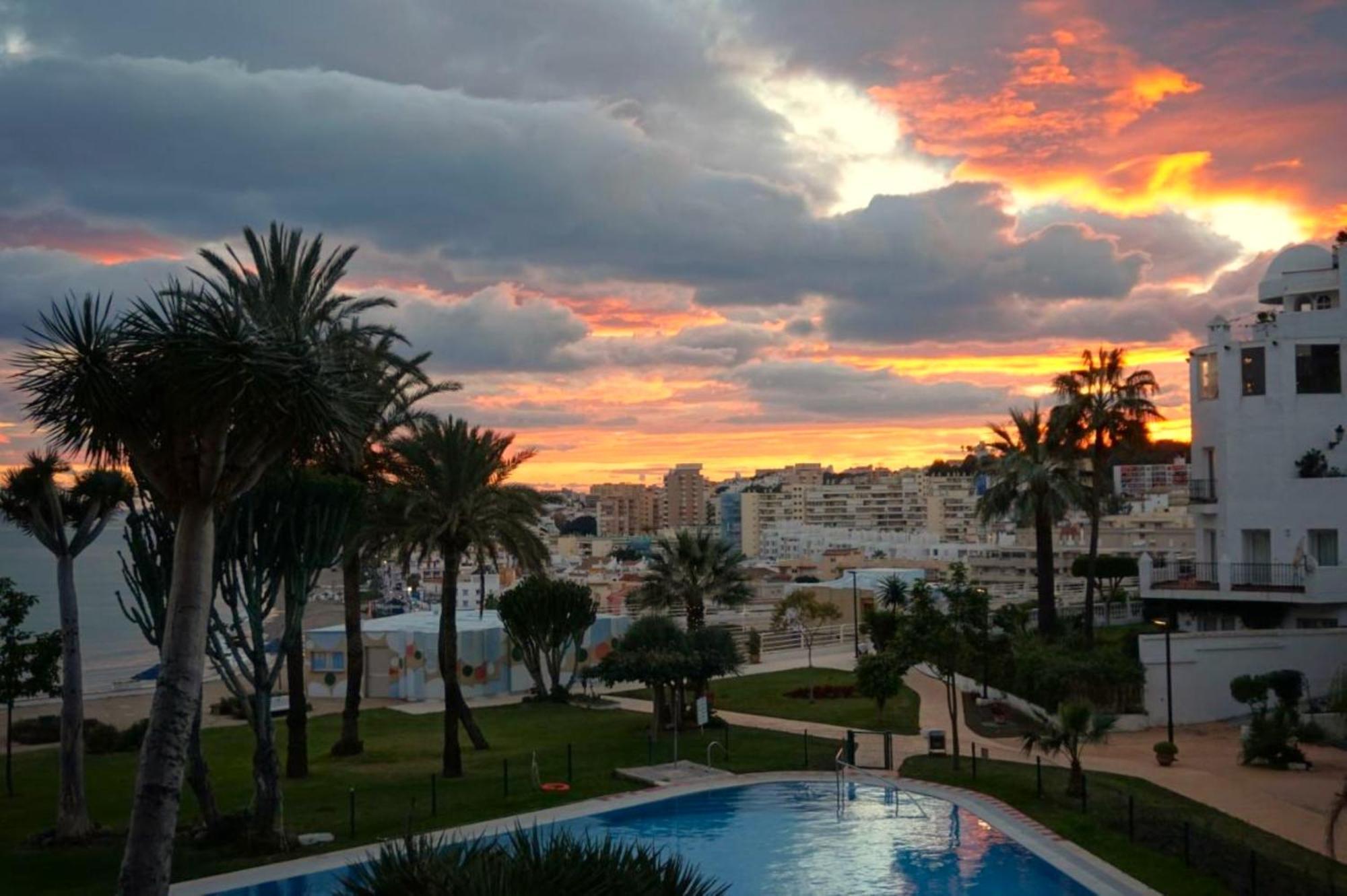 Santa Clara Modern & Exclusive Seafront Apartment Torremolinos Zewnętrze zdjęcie